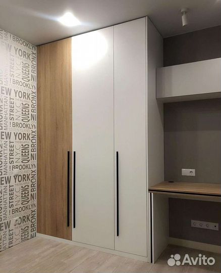 Рабочая зона для школьников (письменный стол)