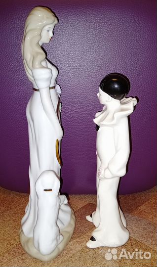 Статуэтки Пьеро и Дама с собачкой фарфор винтаж