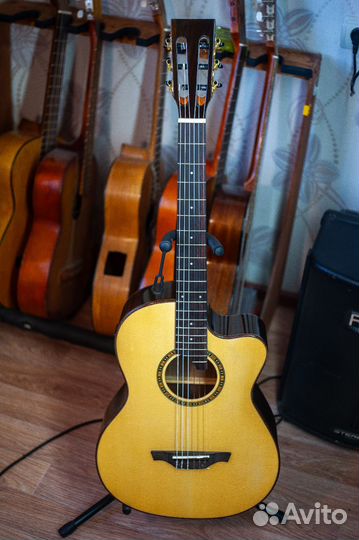 Гитара классическая (акустическая)