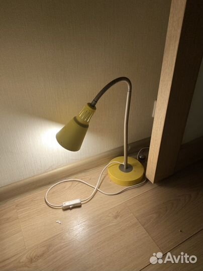 Лампа настольная