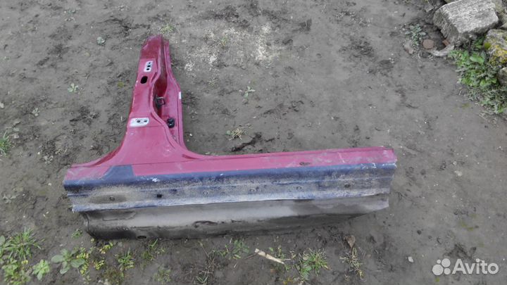 Ниссан кошкай стойка правая средняя В наличие