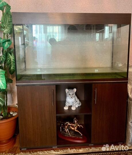 Аквариум с тумбой 286 литров