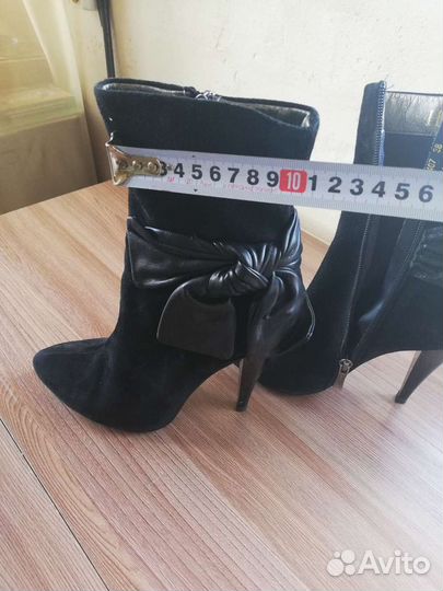 Полусапожки замшевые Holissy 38 размер