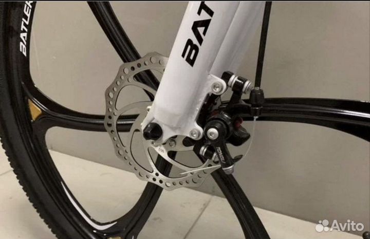 Велосипед на литых дисках