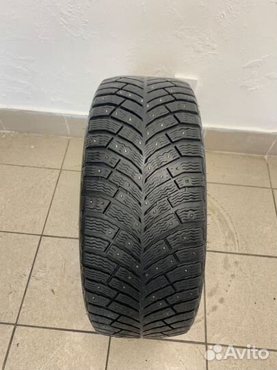 Michelin X-Ice North 4 235/45 R18