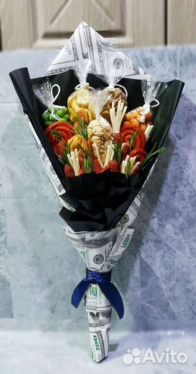 Мужские букеты из колбасы и сыра