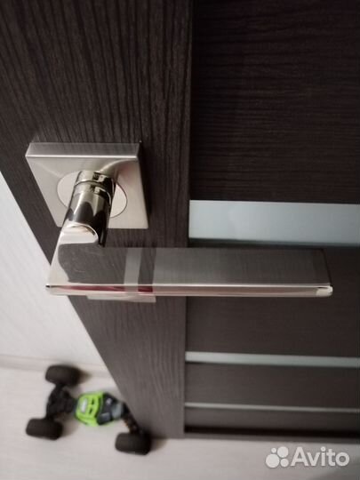 Ручка и завертка Medio