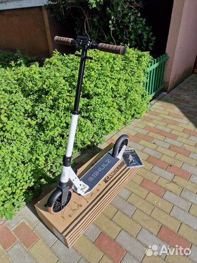 Самокат взрослый schultz 200