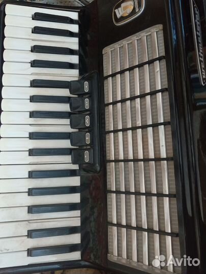 Аккордеон weltmeister stella