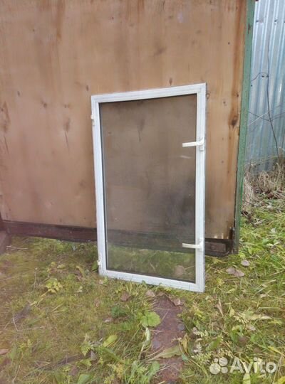 Деревянная балконная дверь