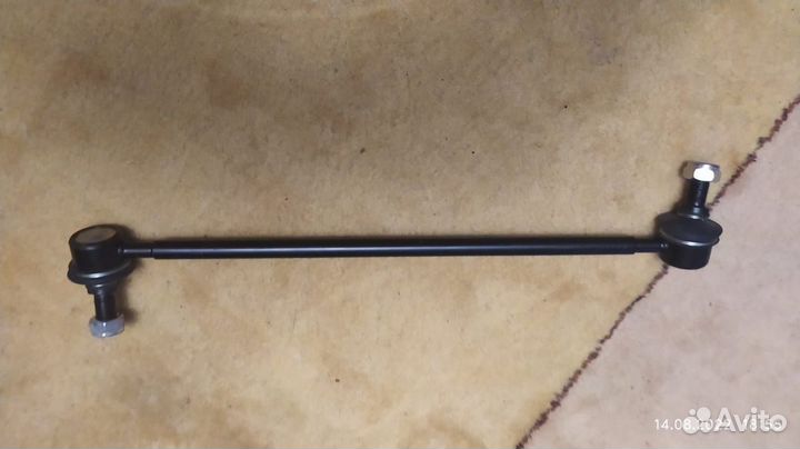 Передняя стойка стабилизатора