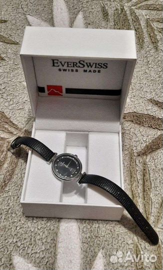 Часы EverSwiss