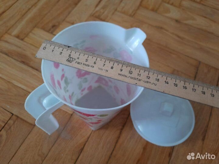 Кувшин пластиковый с цветами