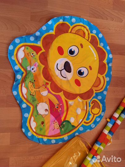 Развивающий коврик, игрушки пружинка и крабик