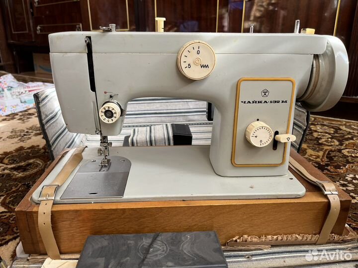 Швейная машина ножная с приводом Чайка 3