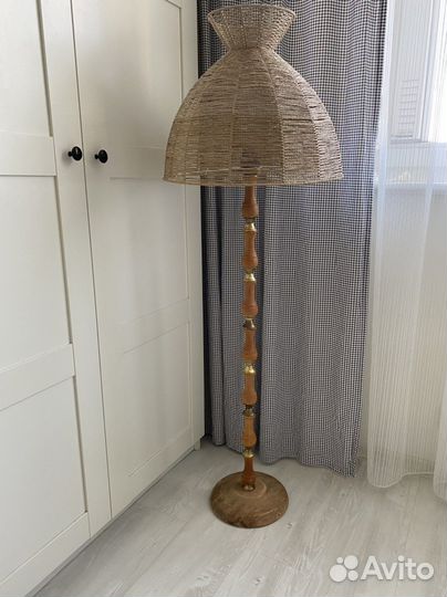 Торшер напольный