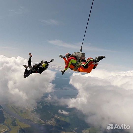 Прыжок с парашютом