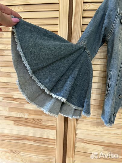 Джинсовая куртка