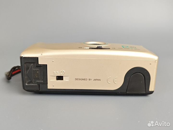 Плёночный фотоаппарат skina