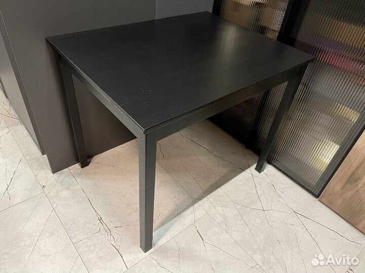 Кухонный стол