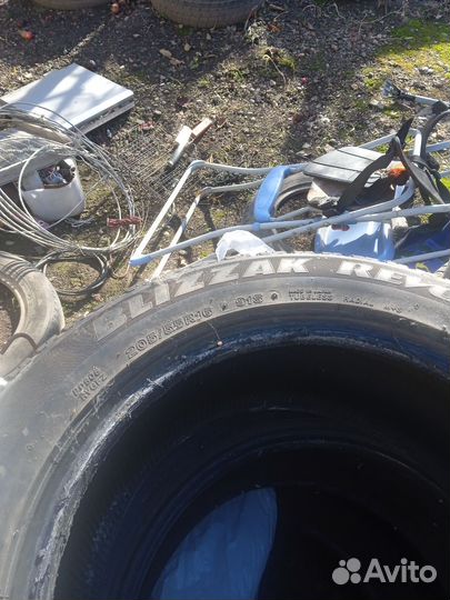 Bridgestone Blizzak VRX 205/55 R16