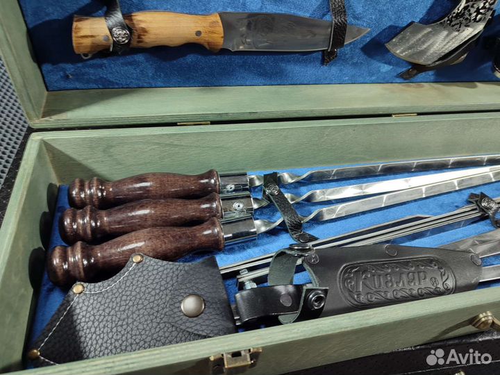 Набор шампуров в деревянном кейсе