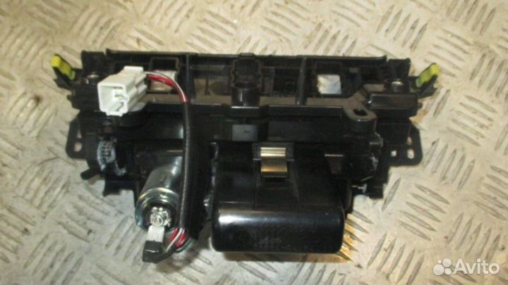 Пепельница передняя Toyota Camry V50