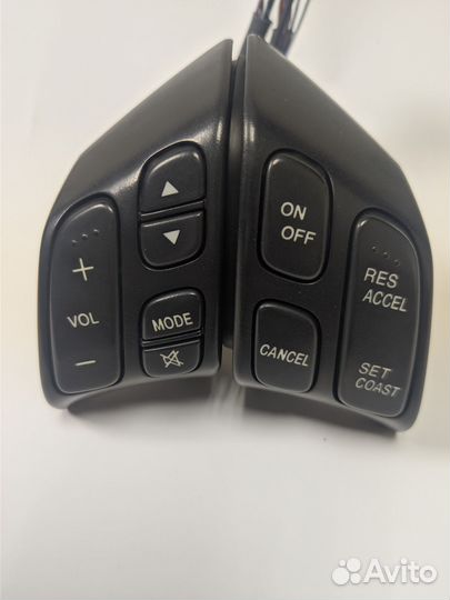 Кнопки Мультимедиа и Круиза Mazda 3 Bk 2-2,3 л