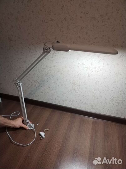 Лампа настольная