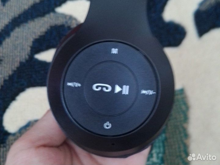 Беспроводные наушники