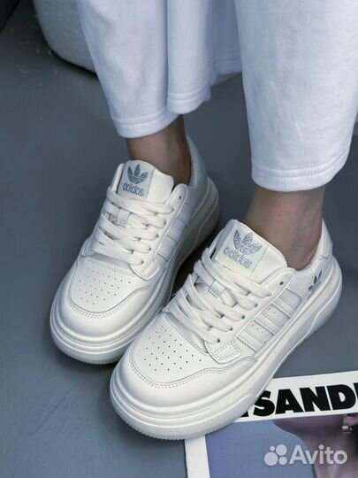 Кроссовки Adidas