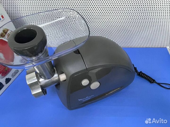 Мясорубка электрическая Moulinex HV8 ME622832