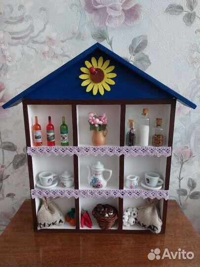 Витрина на стену