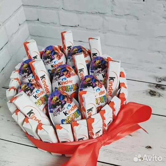 Сладкий букет из киндеров и Раффаэлло