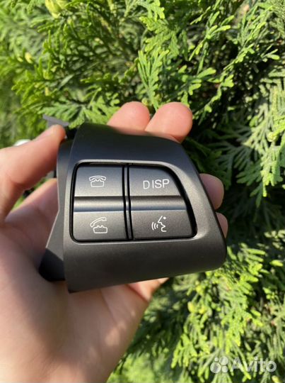 Кнопки на руль toyota corolla 150