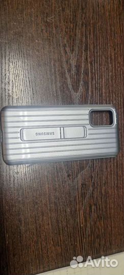 Защитный чехол