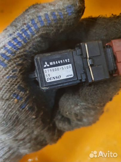 Датчик разряжения абсолютного давления mitsubishi