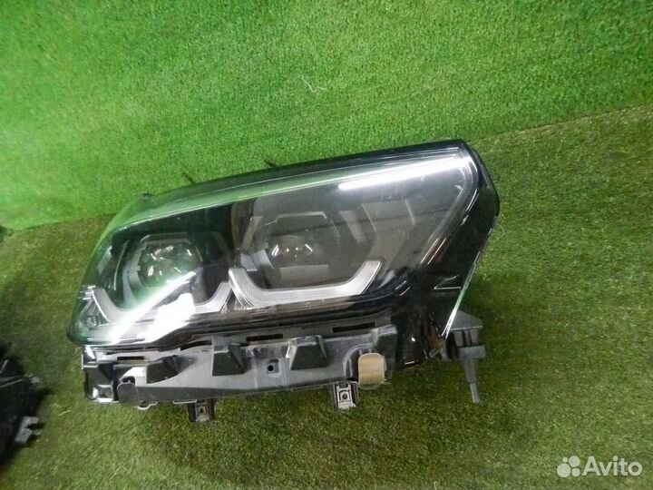 Фара правая BMW X5