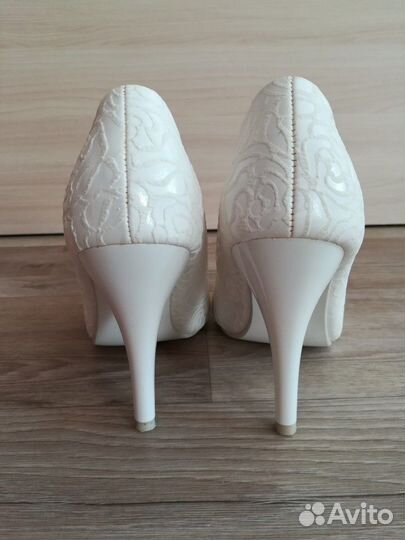 Туфли белые свадебные