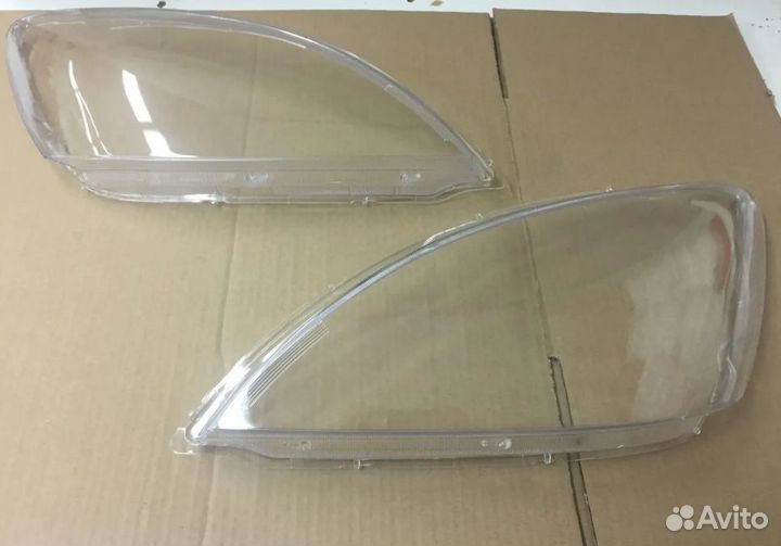 Стекло фары Mitsubishi Lancer 9 Правое