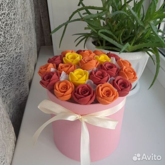 Наборы из шоколадных цветов. Подарок маме