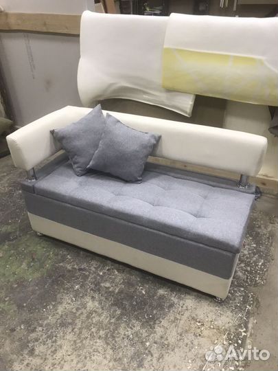 Диван кухонный