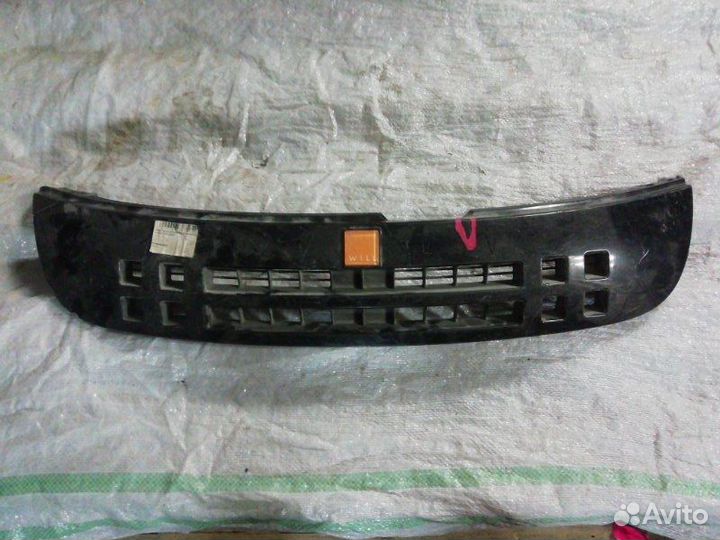 Решетка радиатора передняя Toyota Will Sypha