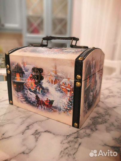 Сундук шкатулка