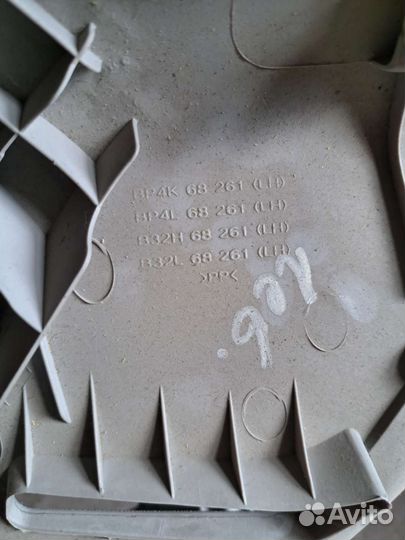 Обшивка стойки задняя Mazda 3