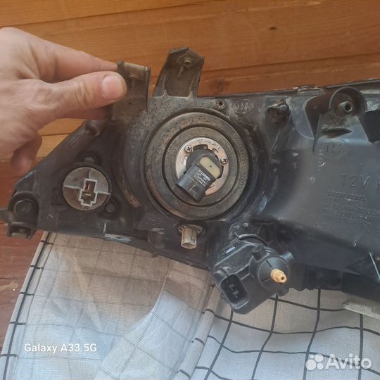 Передняя фара honda civic 4D