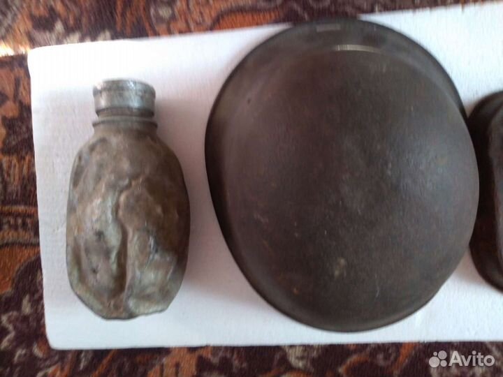 Личные вещи румынских солдат(каска, фляжка, посуда