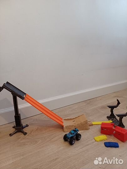 Гоночный трек hot wheels