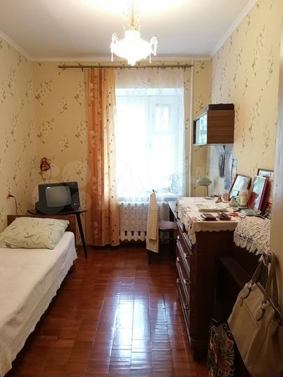 3-к. квартира, 61 м², 1/4 эт.