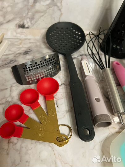 Кухонные приборы для приготовления еды